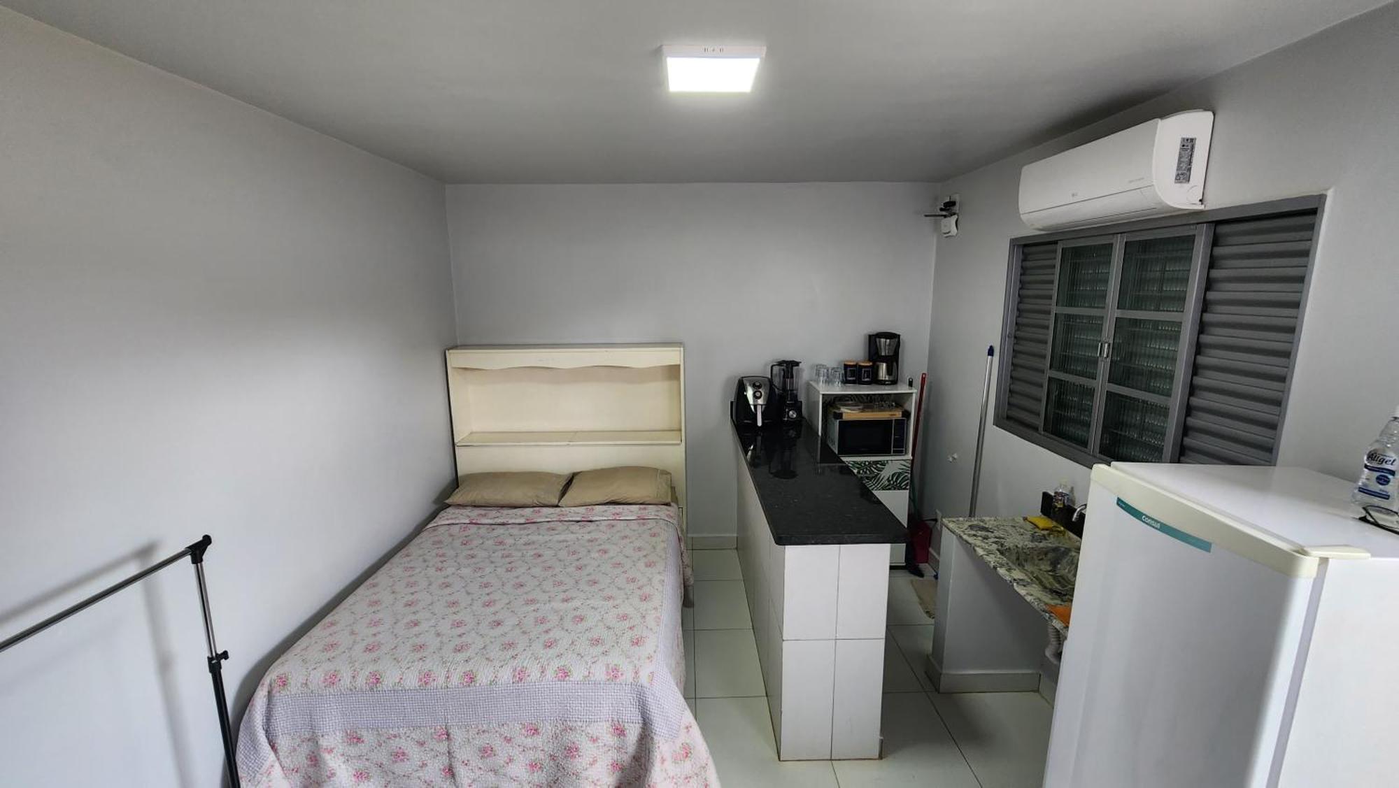 Suite1 Privativa Climatizada Mobiliada Com Garagem E Wi-fi * Goiânia